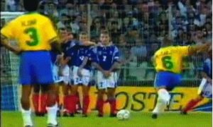 Mengungkap Rahasia Gol Ajaib Roberto Carlos